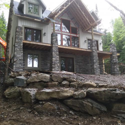 Maçonnerie Mario Brousseau, maçon, maçonnerie à Québec, réalisations, constructeur maison, maçonnerie, mur, mur maçonnerie, maison à Québec, maison neuve